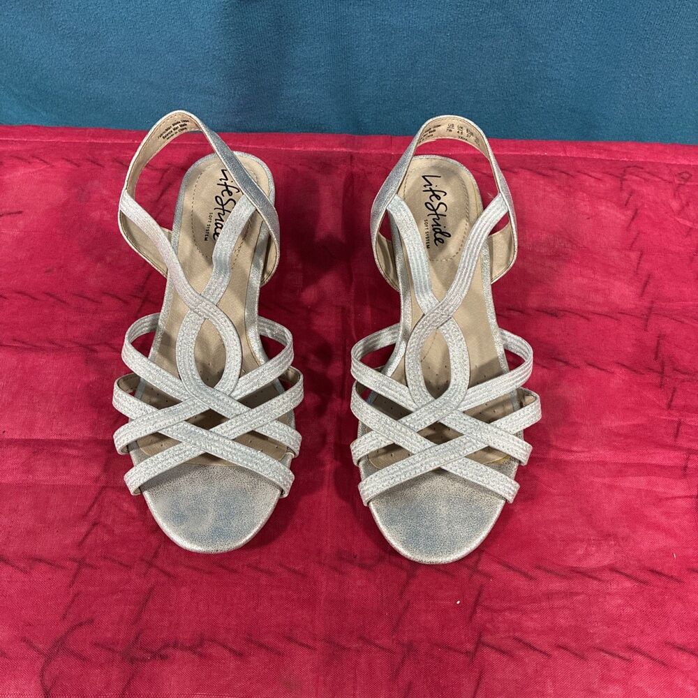 Life Stride Womens 7W Silver Yaya  Sandals